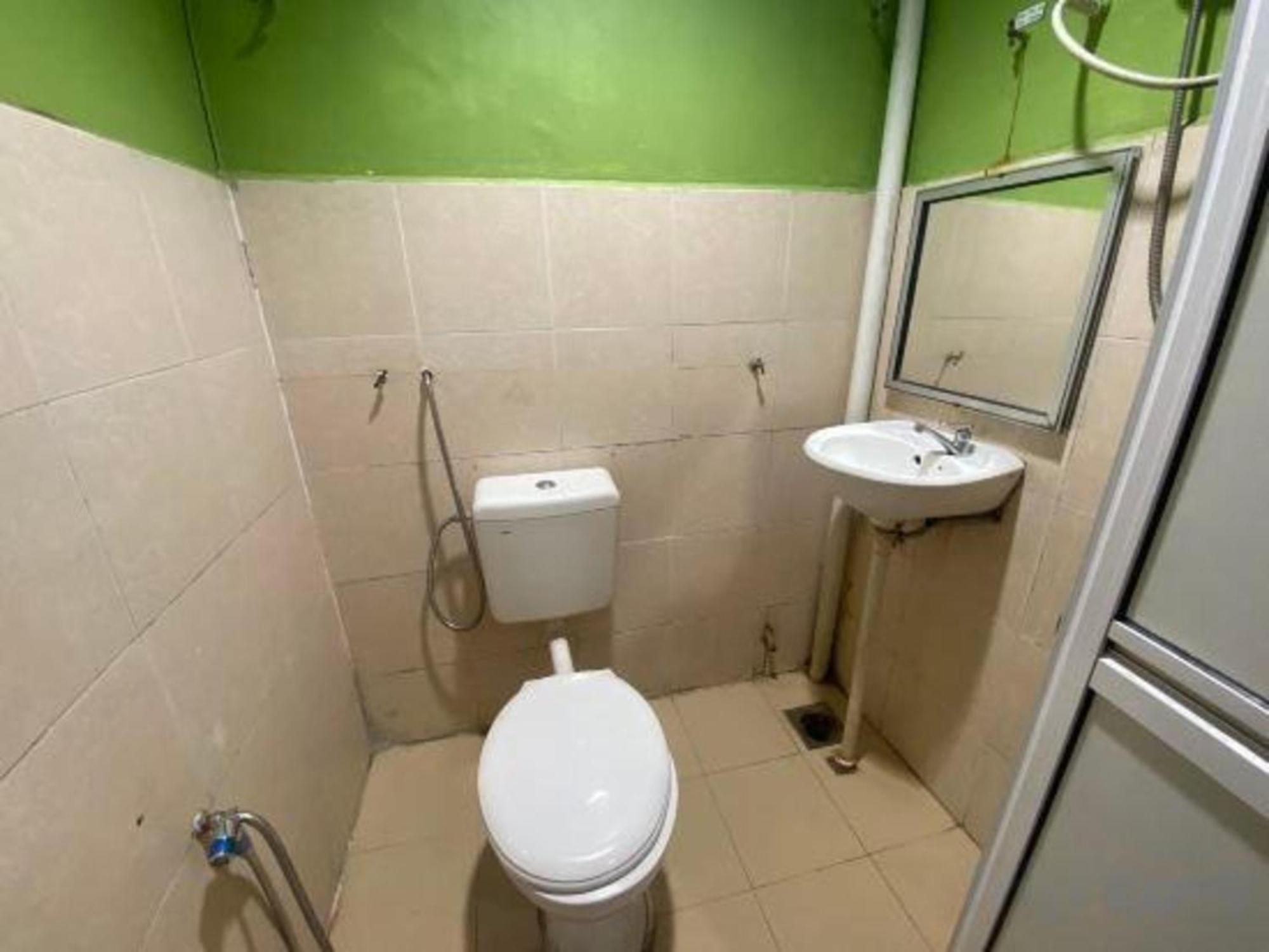 Oyo 91065 Hotel De Anjung Muadzam Shah Bagian luar foto