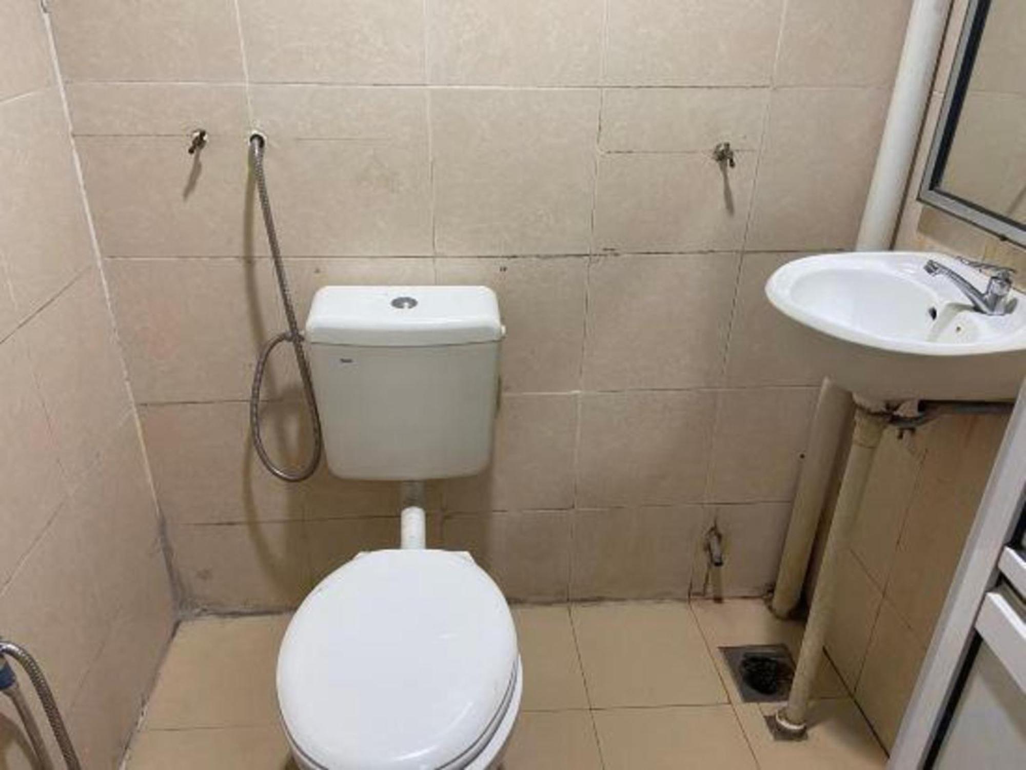 Oyo 91065 Hotel De Anjung Muadzam Shah Bagian luar foto