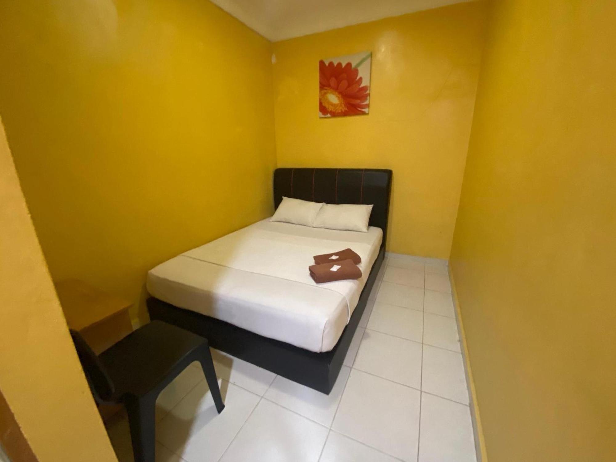 Oyo 91065 Hotel De Anjung Muadzam Shah Bagian luar foto