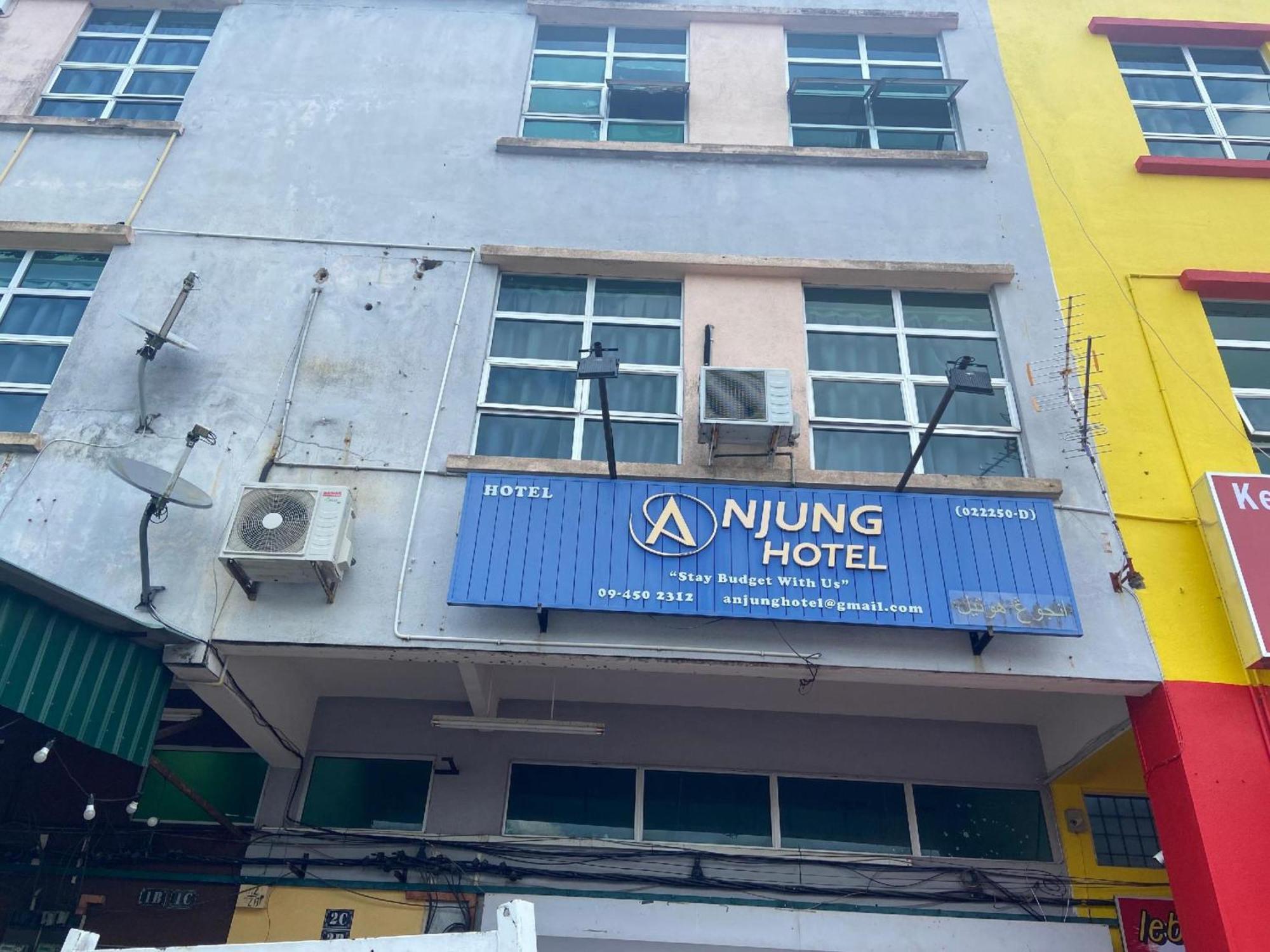 Oyo 91065 Hotel De Anjung Muadzam Shah Bagian luar foto
